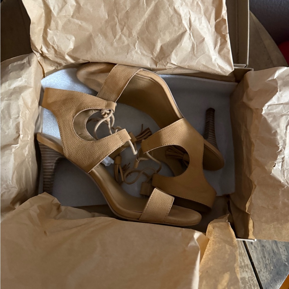 Lucky Brand Tan Heeled Sandals with Chunky Straps
